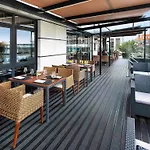 Ibis Styles آكورونيا