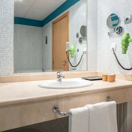 Ibis Styles 4*