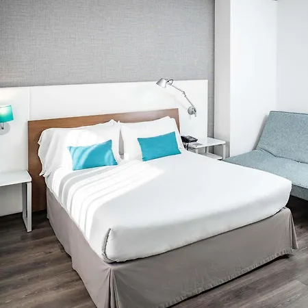 فندق Ibis Styles آكورونيا