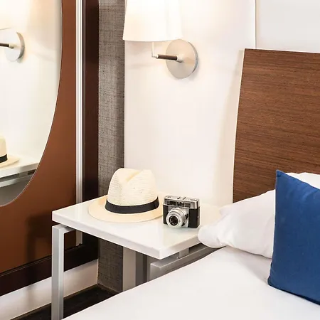 מלון Ibis Styles 4*