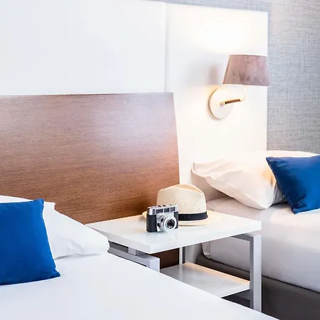 Ibis Styles מלון א-קורוניה