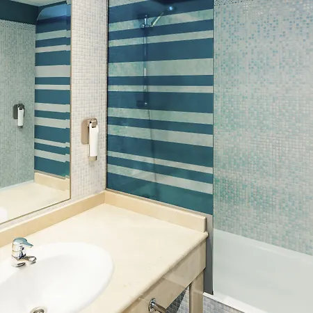 Ibis Styles 4*