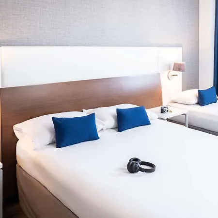 Ibis Styles 4*