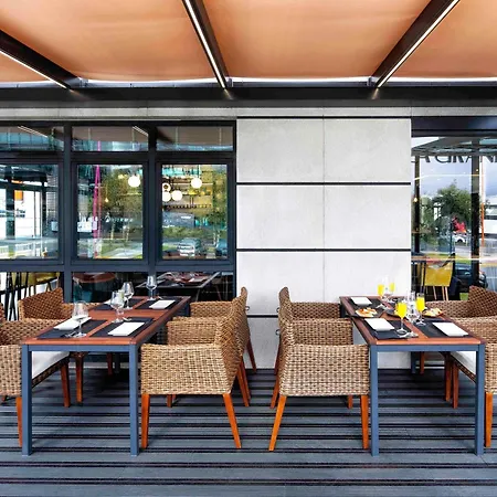 Ibis Styles آكورونيا