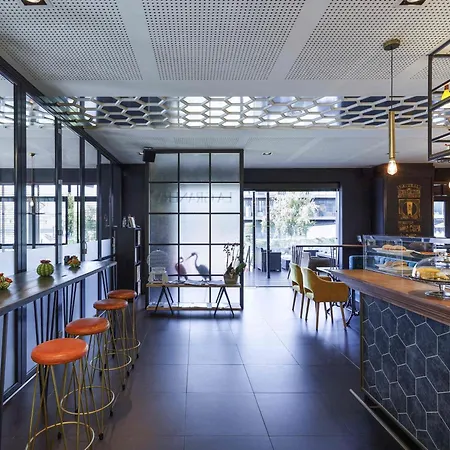 Отель Ibis Styles Ла-Корунья