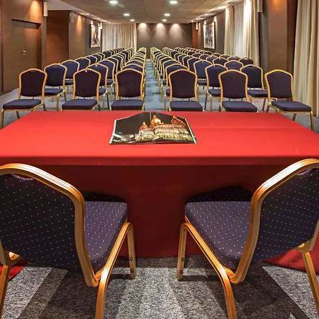 فندق Ibis Styles آكورونيا