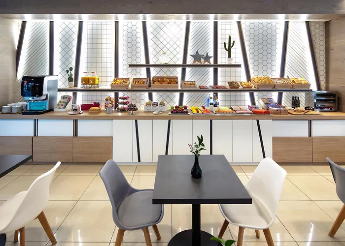 Ibis Styles 4*